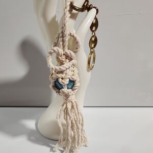 Elegant Cream and Blue Macramé Keychain With Bow Shackle